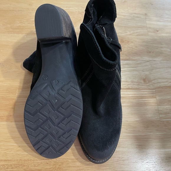 Taos Dillie Ankle Boots - size 9 (40). Worn once - Picture 5 of 8